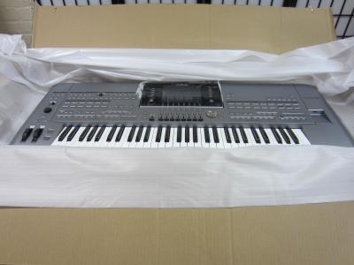 Selling:- Yamaha Tyros 4 & 5 - Yamaha PSR S910